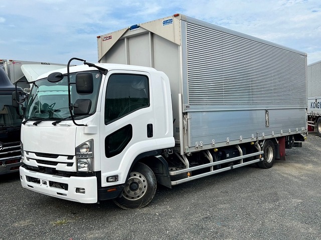 Isuzu FORWARD 2018