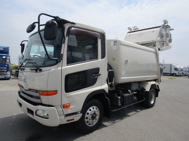 UD Trucks CONDOR 2013