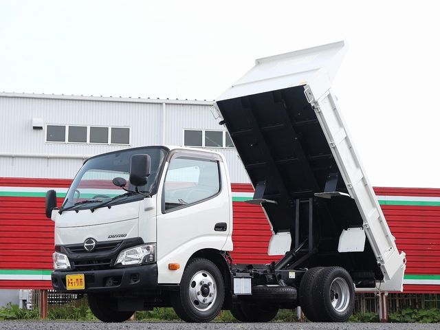 HINO DUTRO 2017