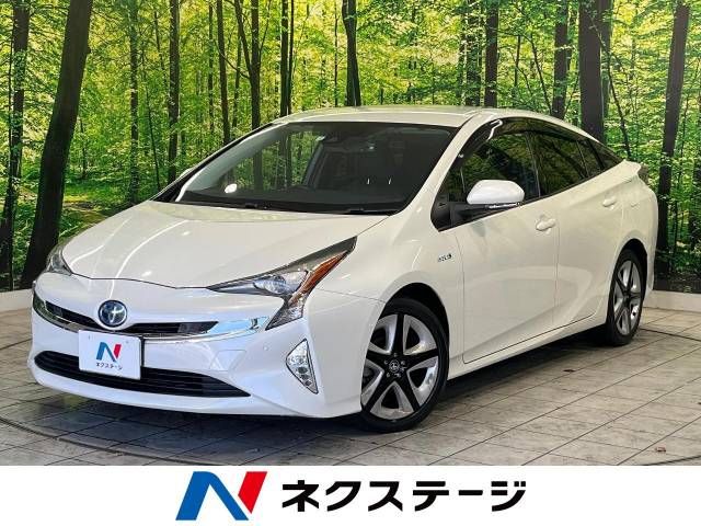 TOYOTA PRIUS 2016