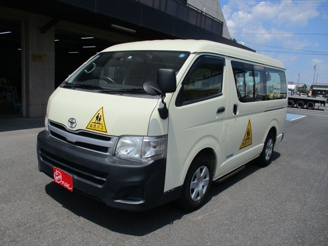 TOYOTA HIACE wagon 2013