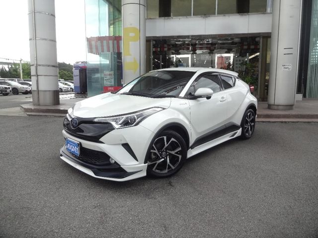 TOYOTA C-HR 2017