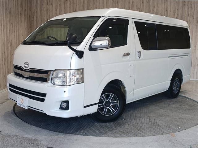 TOYOTA HIACE wagon 2011