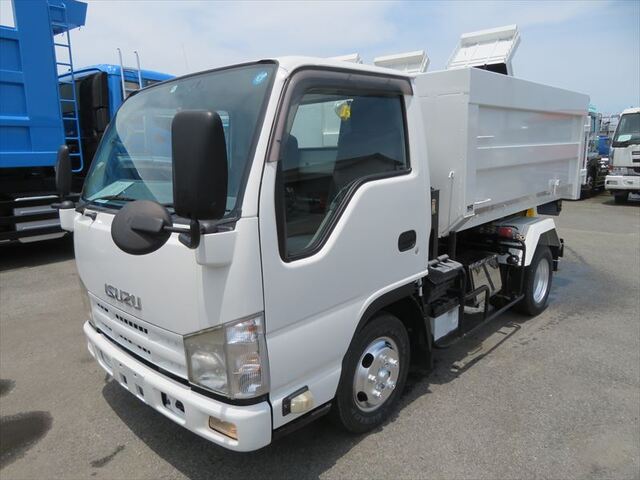 Isuzu ELF 2009