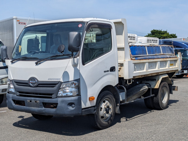 Hino DUTRO 2016