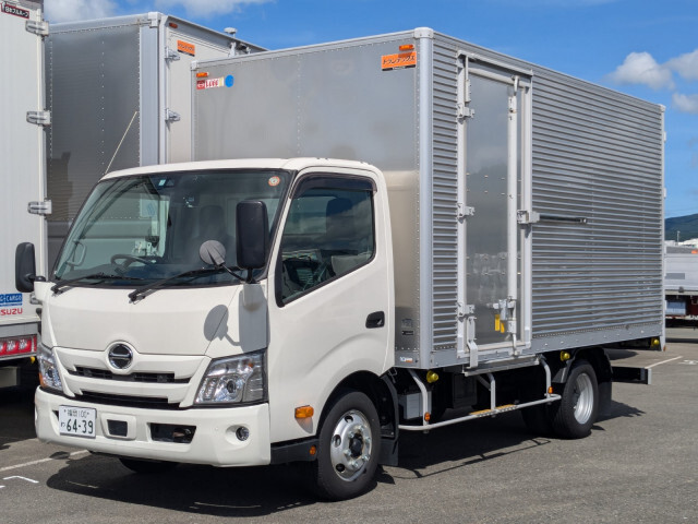 Hino DUTRO 2022