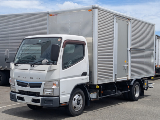 Mitsubishi CANTER 2018