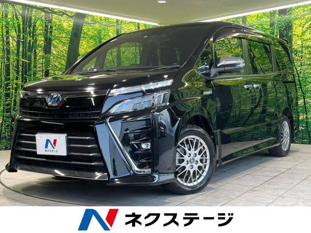 TOYOTA VOXY HYBRID 2018