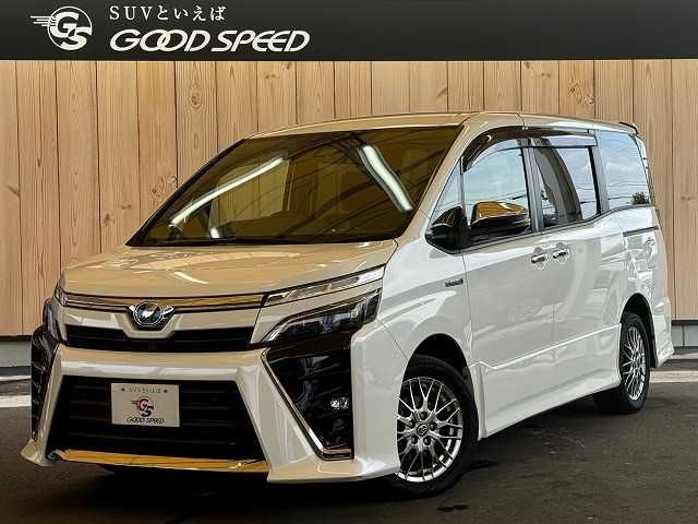 TOYOTA VOXY HYBRID 2020