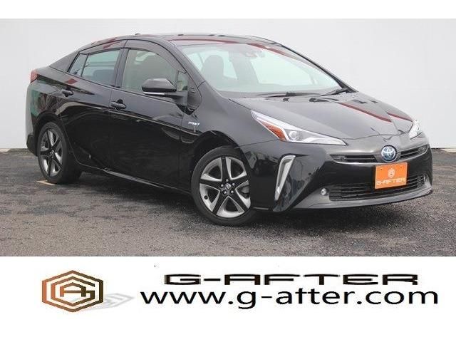 TOYOTA PRIUS 2019