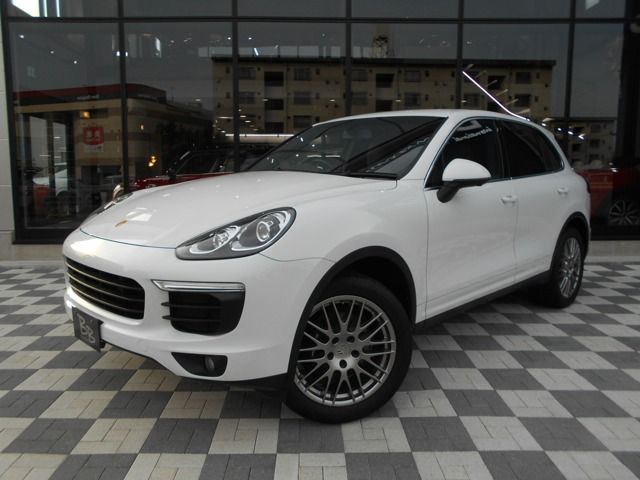 PORSCHE Cayenne 2015