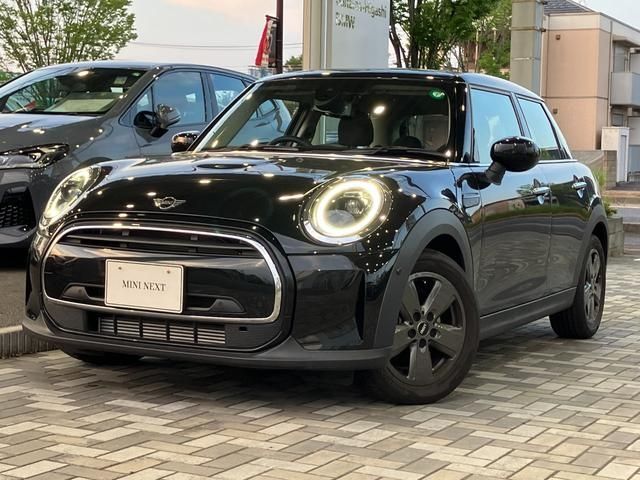 BMW MINI COOPER 5DOOR 2024