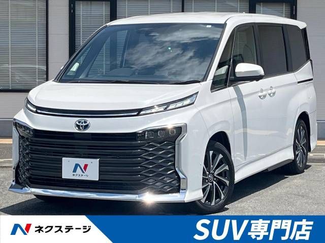 TOYOTA VOXY HYBRID 2023