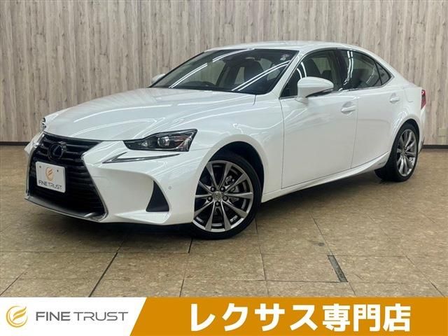 TOYOTA LEXUS IS300h 2016