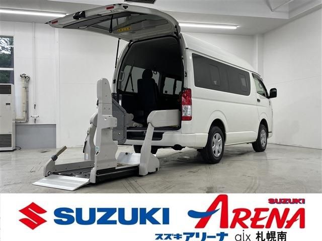 TOYOTA HIACE van 4WD 2021