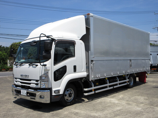 Isuzu FORWARD 2019