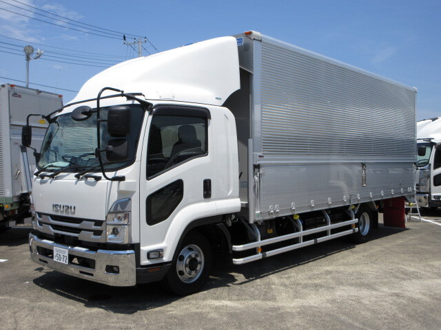 Isuzu FORWARD 2021