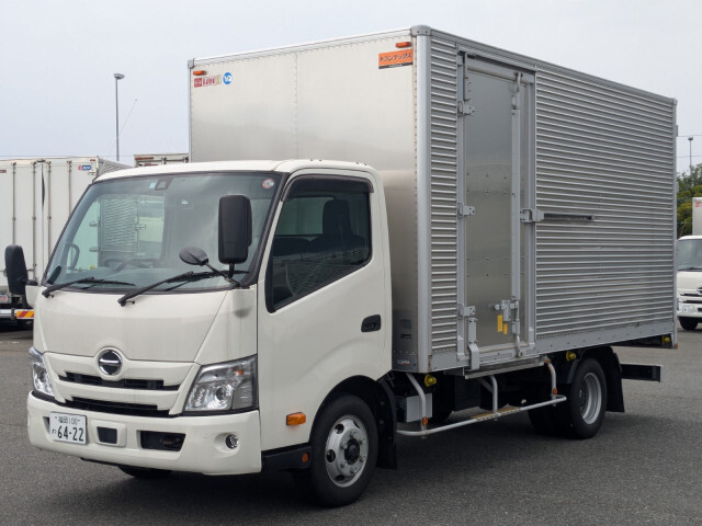 Hino DUTRO 2022