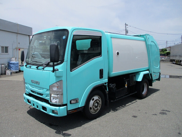 Isuzu ELF 2018