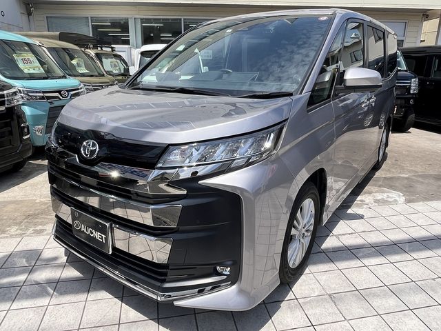 TOYOTA NOAH 2022