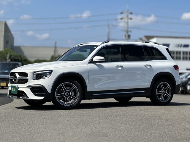 MERCEDES-BENZ GLB 2023