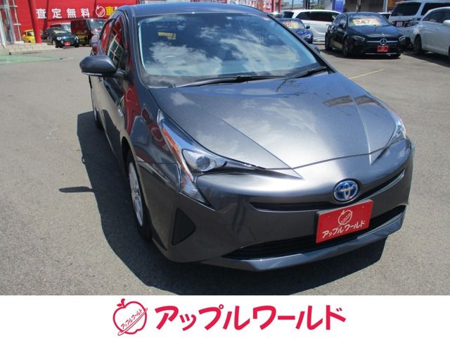 TOYOTA PRIUS 2018