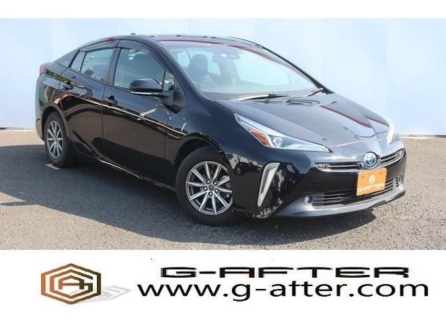 TOYOTA PRIUS 2021