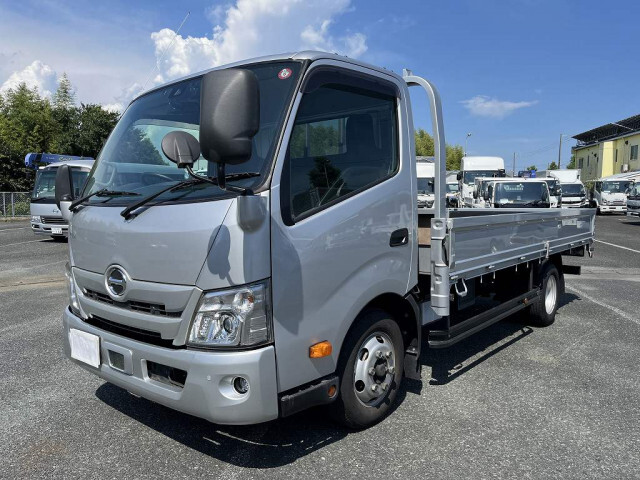 Hino DUTRO 2020