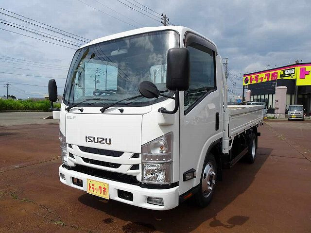 Isuzu ELF 2017