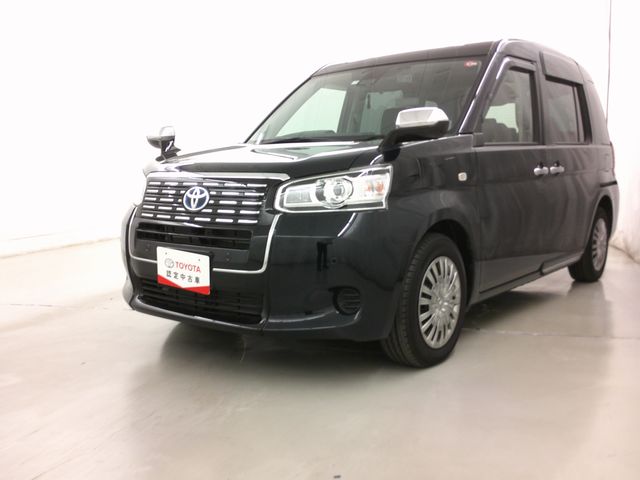 TOYOTA JPN TAXI 2023