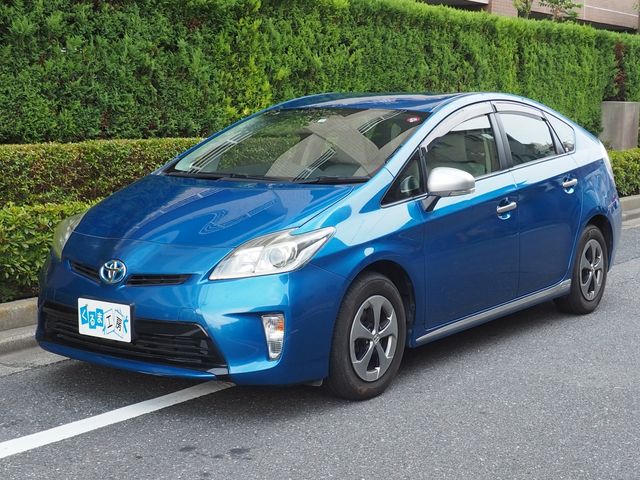 TOYOTA PRIUS 2014