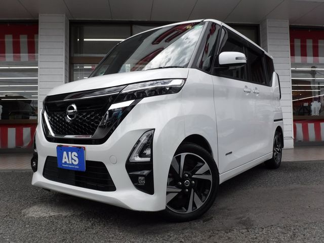 NISSAN ROOX 2022