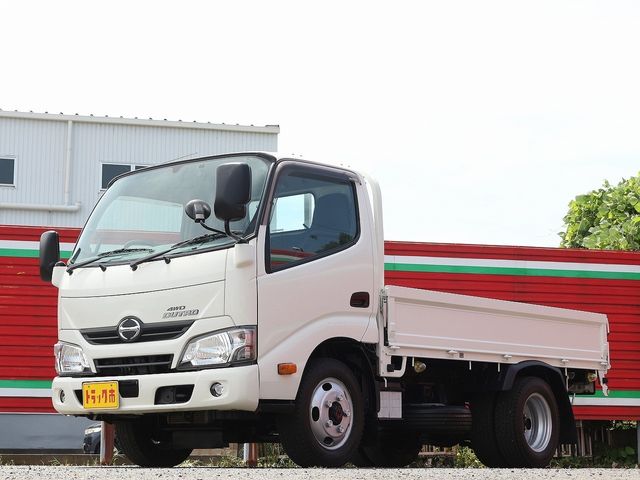 HINO DUTRO 2016