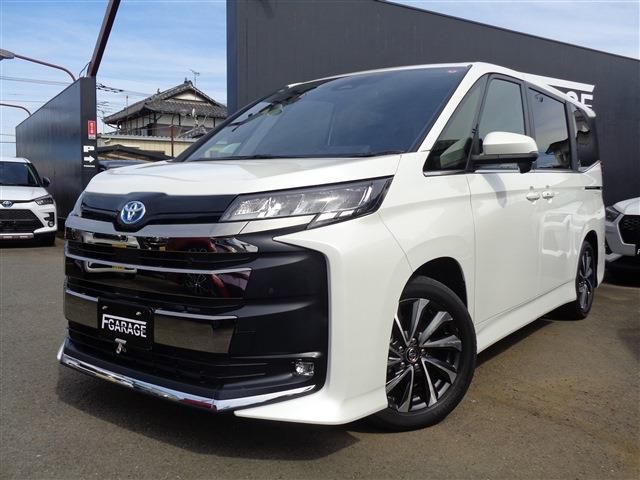 TOYOTA NOAH HYBRID 2023