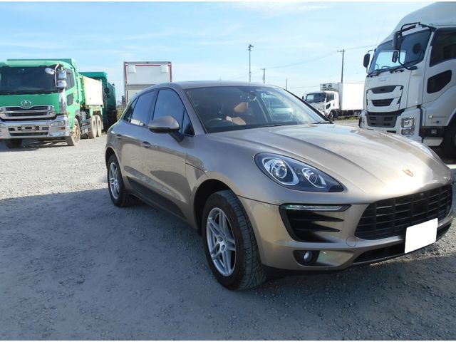 PORSCHE Macan 2017