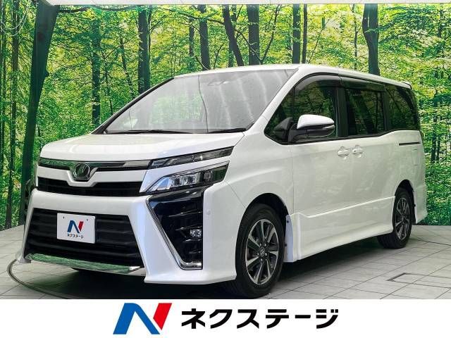 TOYOTA VOXY 2017