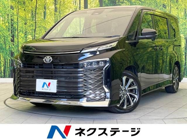 TOYOTA VOXY 2022