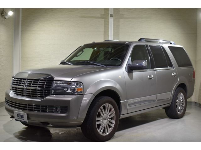 LINCOLN NAVIGATER 4WD 2010