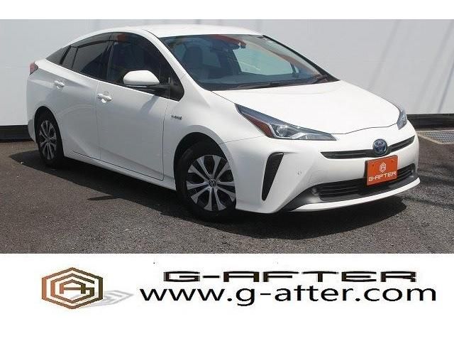 TOYOTA PRIUS 2019