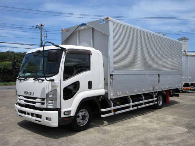 Isuzu FORWARD 2018