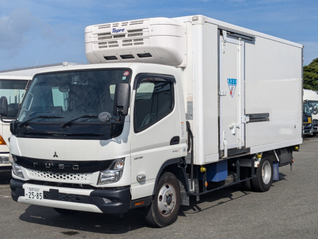 Mitsubishi CANTER 2022