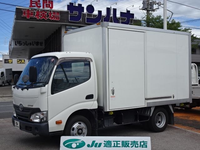 TOYOTA DYNA 2018