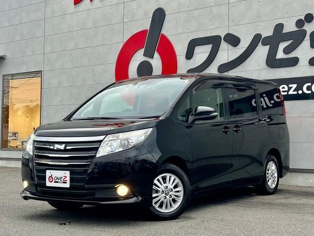 TOYOTA NOAH 2017