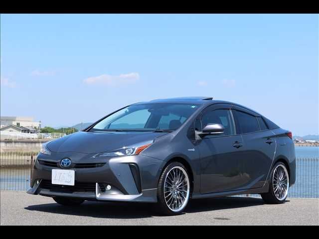 TOYOTA PRIUS 2019