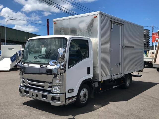 Isuzu ELF 2018