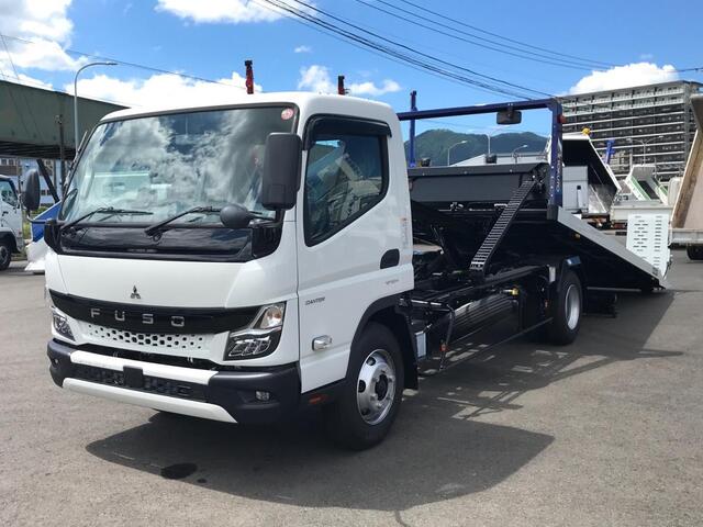 Mitsubishi CANTER 2023