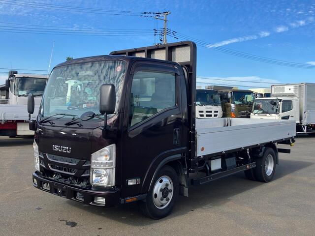 Isuzu ELF 2016