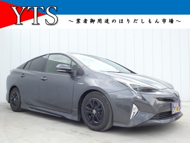 TOYOTA PRIUS 2016