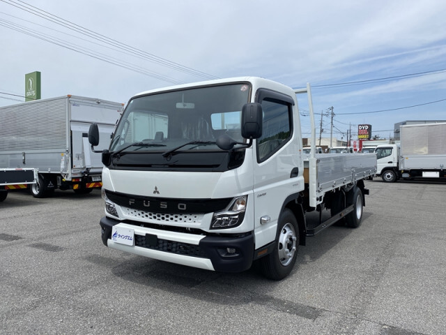 Mitsubishi CANTER 2024