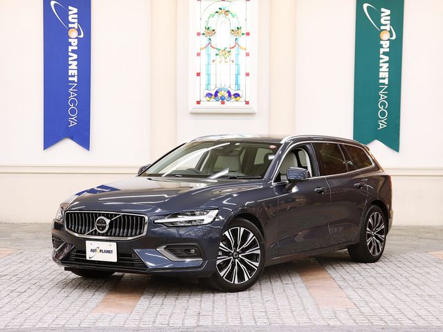 VOLVO V60 2022